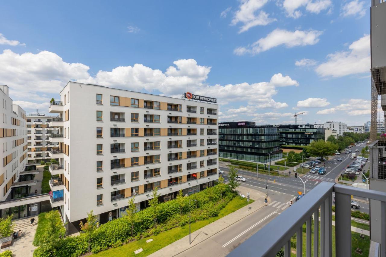 Elegant Apartments With Balcony & Parking Warsaw By Noclegi Renters Kültér fotó