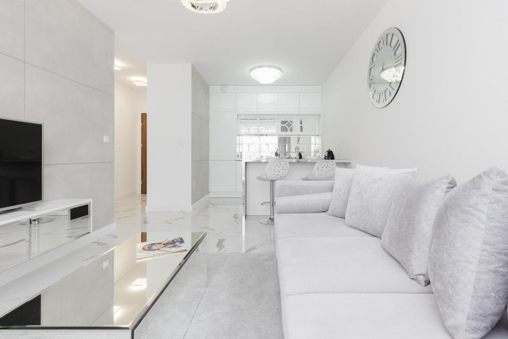 Elegant Apartments With Balcony & Parking Warsaw By Noclegi Renters Kültér fotó
